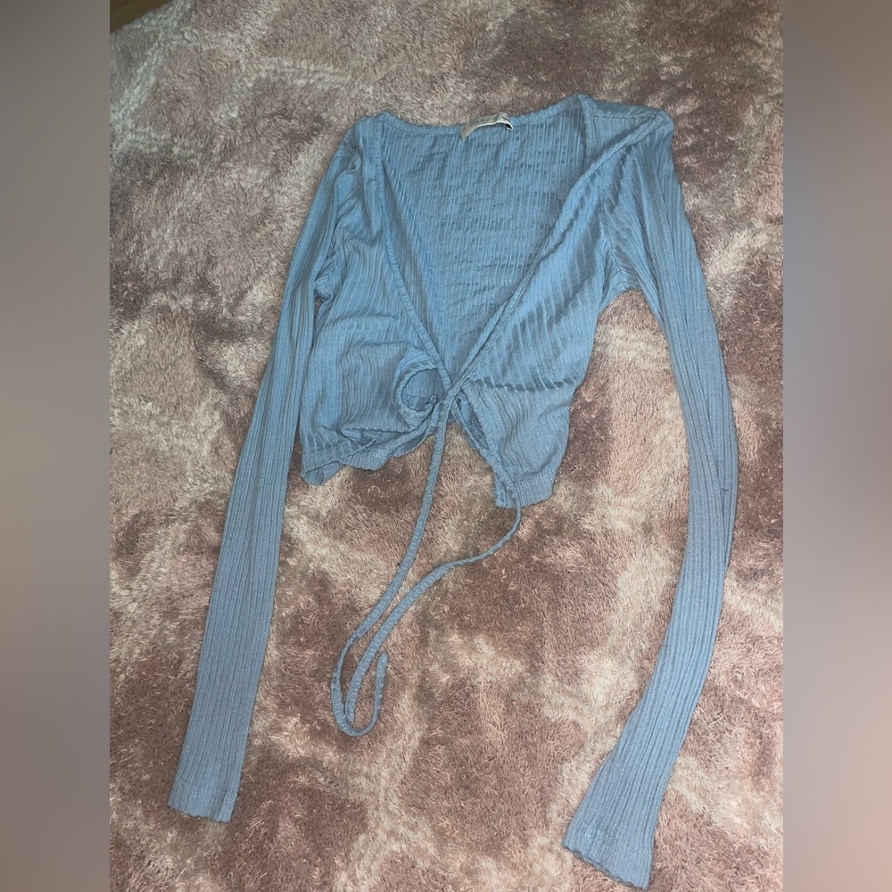 Long sleeve tie up crop top